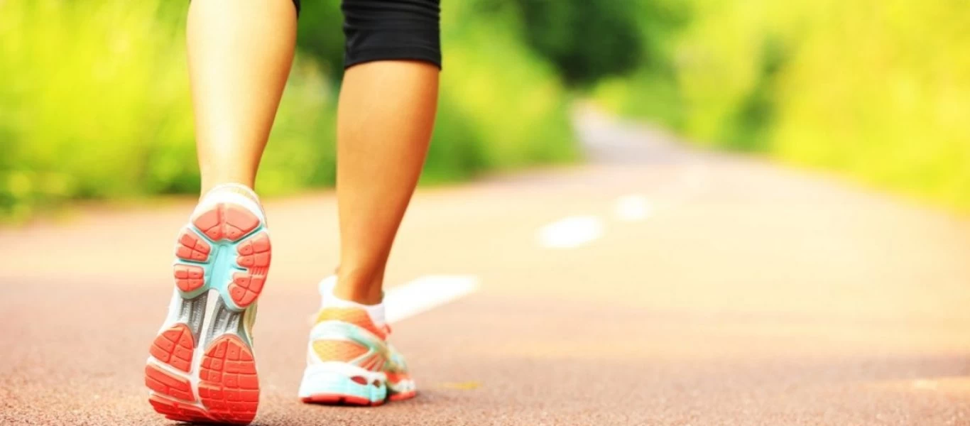 Πρόγραμμα βαδίσματος 3 εβδομάδων: Ο εύκολος τρόπος για να χάσετε βάρος με μόλις 25 λεπτά περπάτημα τη μέρα